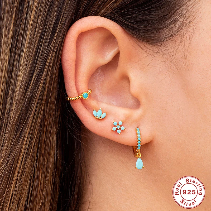 

Женские маленькие серьги-гвоздики из серебра 925 пробы