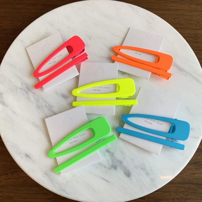 2019 блестящие флуоресцентные цветные полые длинные заколки пряжки в форме капли