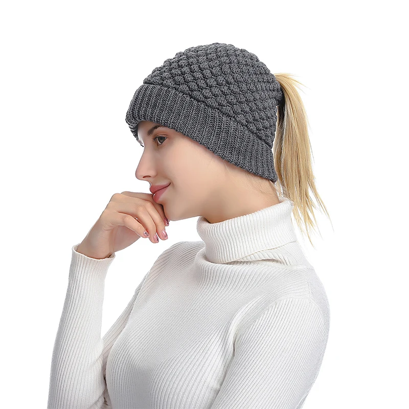 

Warmer Solid Color Ponytail Knitted Hats For Women Hip Hop Fashion Cute Beanies Stripes Bonnet Unisxe Winter Autumn Casual Caps
