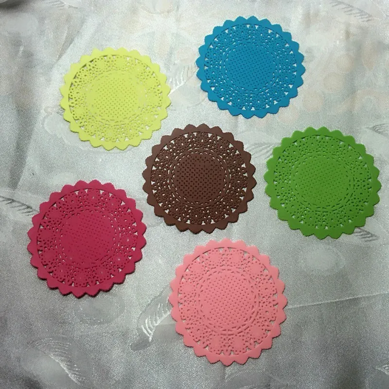 Горячий подстаканник конфетного цвета ажурная кружевная силиконовая подставка