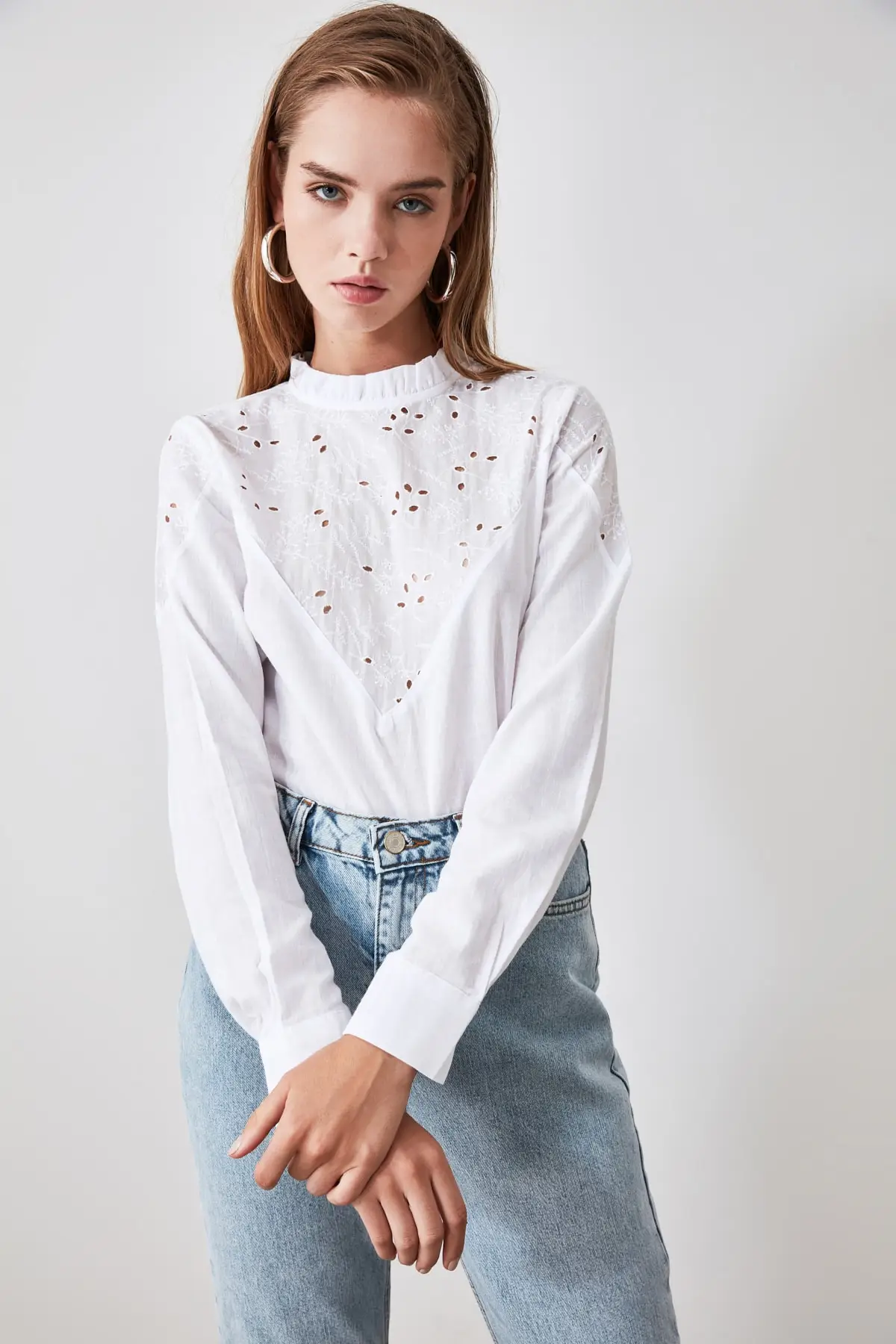 

Trendyol Brodeli Bluz TWOAW20BZ0430