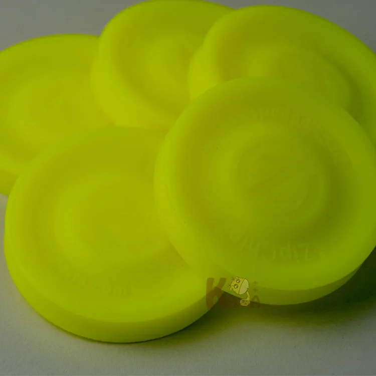 

ZipChip Creative flying saucer balanced flying saucer multi player playing mini silicone flying saucer fitness toys ZipChip