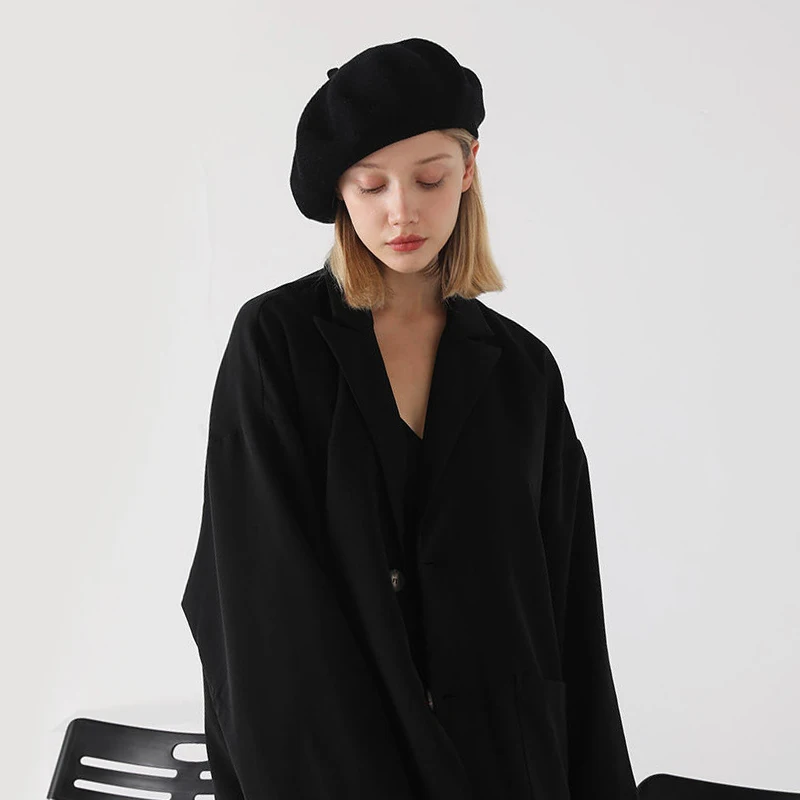 

New Stylish Women knitted Berets Cool Girl Fashion Elegant Artist Beret Hats Soft Flexible Solid Winter Warm Vintage Hats Caps