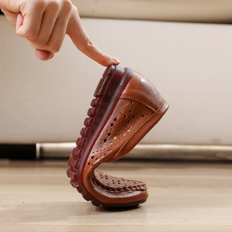 

XT Flat Sole Shoes Women's Summer 2020 New Hollow Soft Bottom Soft Leather Hole Shoes Round Toe Baotou Shallow Breathable Flats