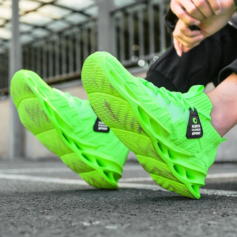 

New Men's Sports Shoes Mesh Yellow Lightweight Running Shoes Sports Fashion Men's Sports Shoes Outdoor Breathable Running Shoes