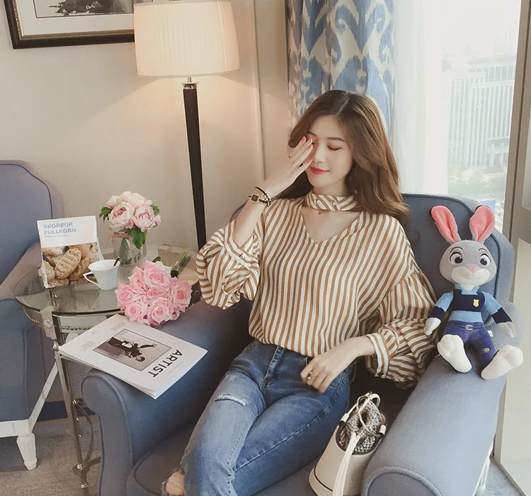 

Loose Striped Printed Chiffon Shirt Female Pleated Stitching Long-sleeved Button Decoration Was Thin Bottoming Blouses Women