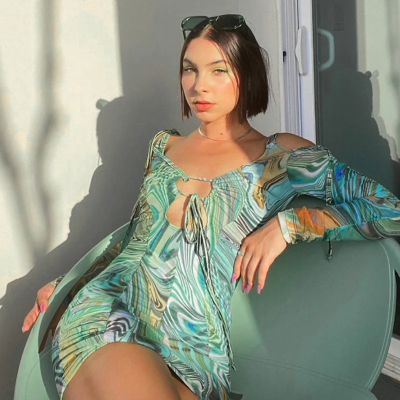 

Women's Fall 2021 print corrugated square neck, off-the-shoulder, pleated, long-sleeved dress