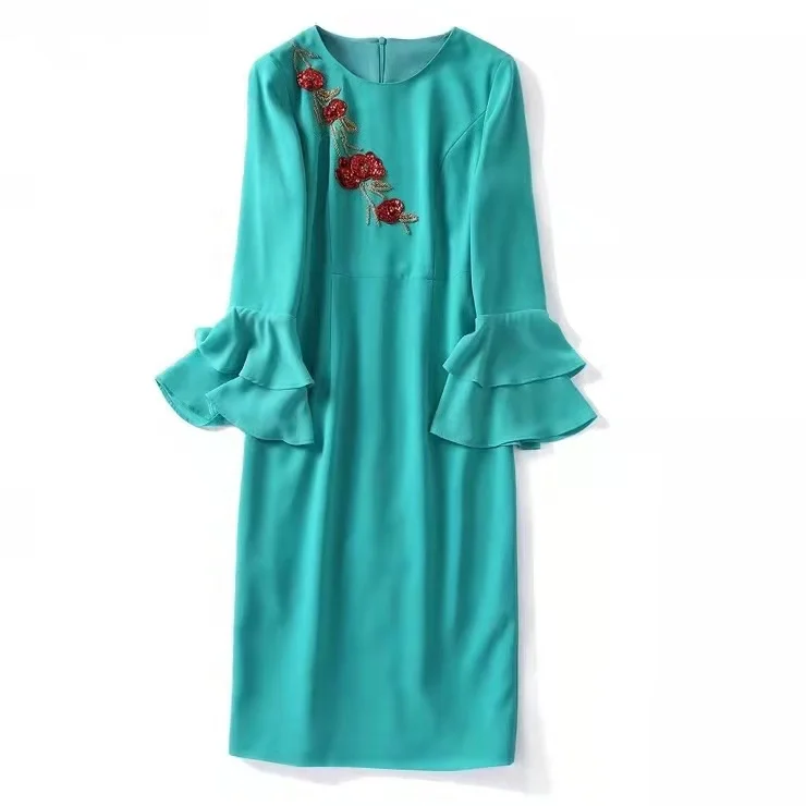 European and American women's wear new autumn 2022 Horn long sleeve pin bead sequins flower round collar Fashion dress