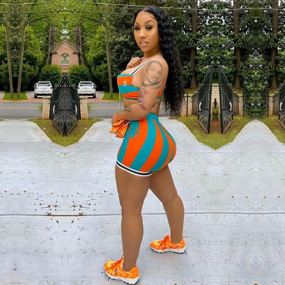 

crop top and shorts two pieces set