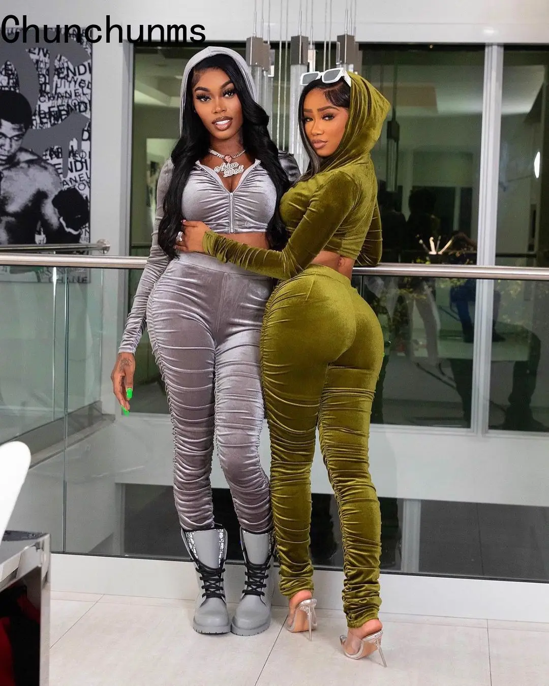 

2022 Autumn Sporty Fitness 2 Piece Woman Tracksuit Flannel Hooded Zipper Up Jacket Pencil Pants Wrinkle Matching Suit Casual Set