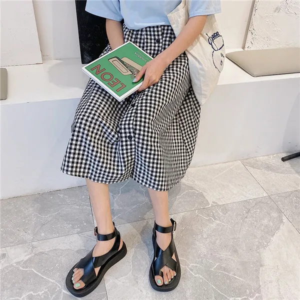 

Women Summer Sandals Beach Sandals Fashion Flats Shoes 2020 New Sandal Non-slip Flat Sandals Buckle Black And White