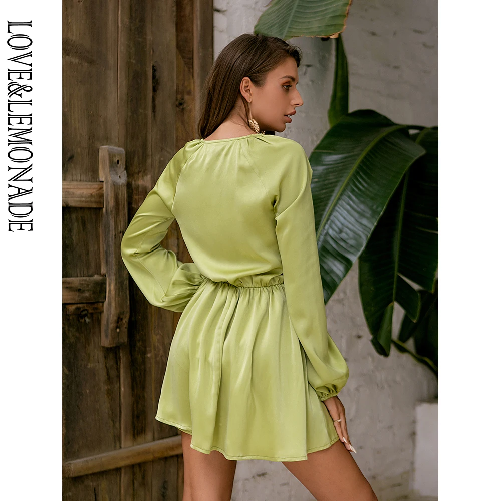 LOVE&ampampLEMONADE Женское атласное мини-платье с V-образным вырезом длинным