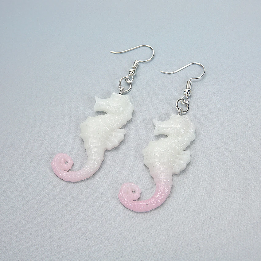 white pink 1 пара женских висячих сережек с плоской задней стороной, подвески из смолы, градиентные висячие серьги с морским коньком, подарки на день рождения, ювелирные изделия - Окраска металла: white pink