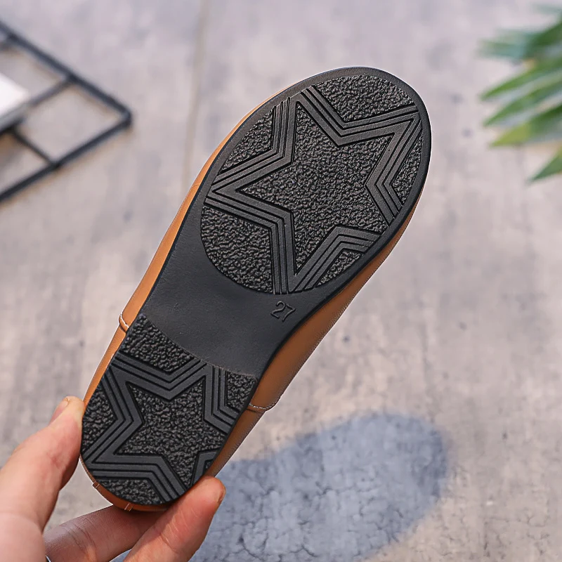 Детская повседневная кожаная обувь для мальчиков и девочек коричневая удобная