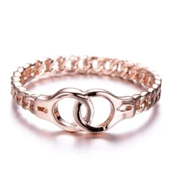 

Best Selling New Creative Handcuff Ring In Europe and America Plated with 18k Rose Gold Female Ring R603