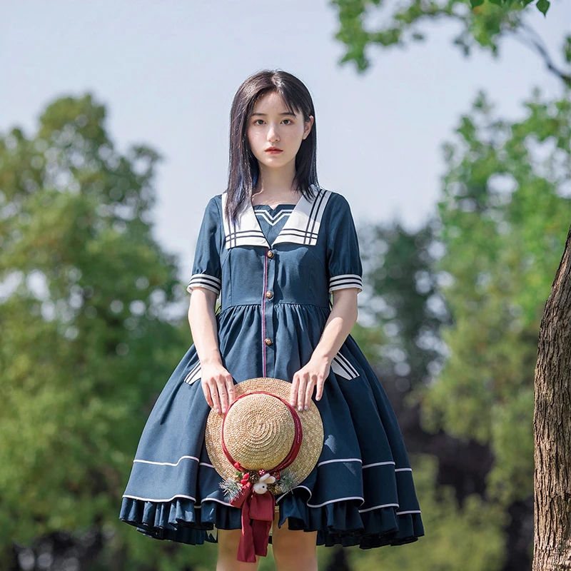 

Платье принцессы в викторианском стиле, с матросским воротником и высокой талией