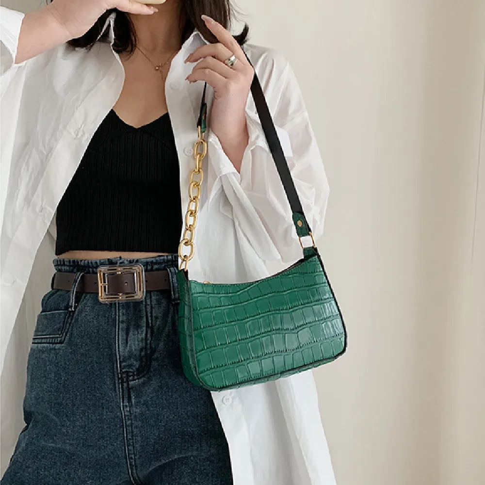 

2021 New crocodile-pattern chain one-shoulder cross-body bag simple fashion underarm bag versatile trend baguette bag for women