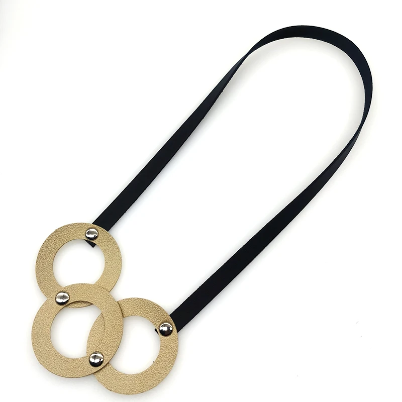 

TOTABC Punk Style Necklace Rock Gothic Collar Ladies Short Leather Collar Personality Collocation