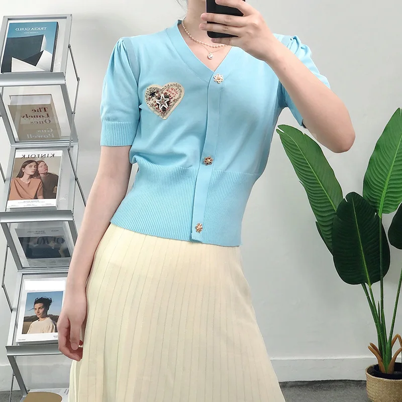 

Loose T-Shirt Women's Heart-Shaped Beaded Slim Knit Cardigan V-Neck Embroidered Letters Sweater Bottom Shirt 2021 Summer New