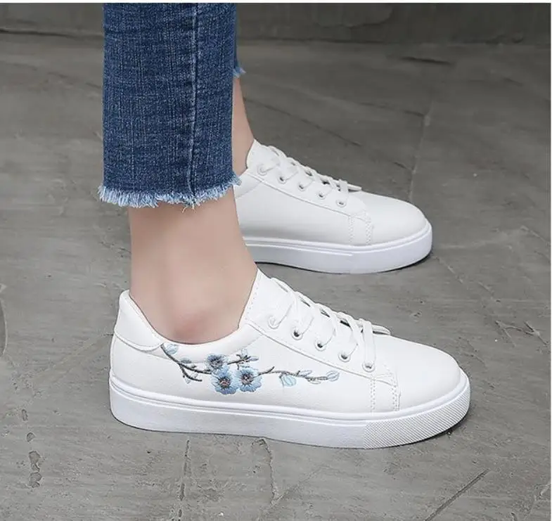 Женская маленькая белая обувь с вышивкой сливы белые кроссовки для студентов