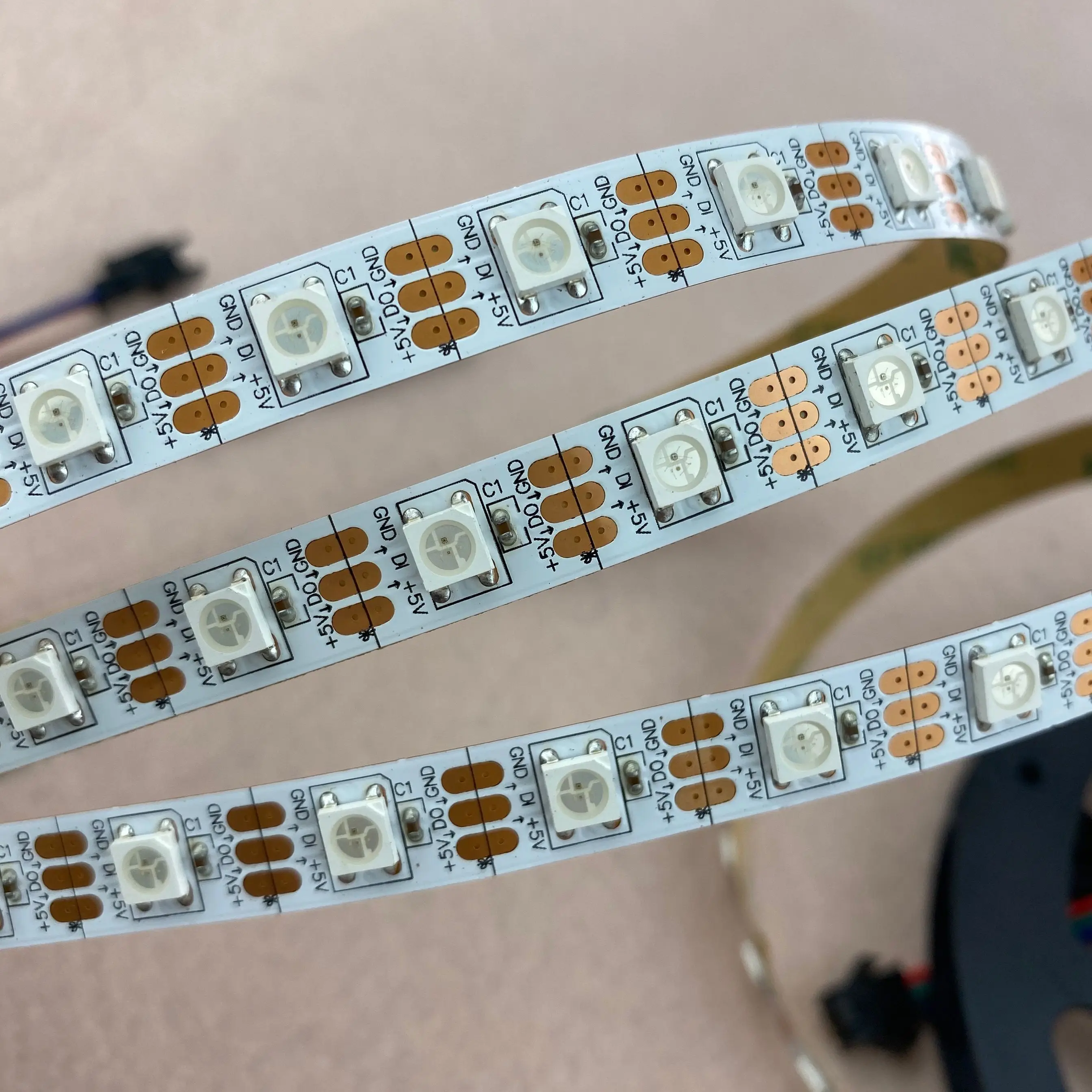 Адресуемых и формирующая листы для кровли 4 м/5 м 60 Светодиодный s/m DC5V WS2812B