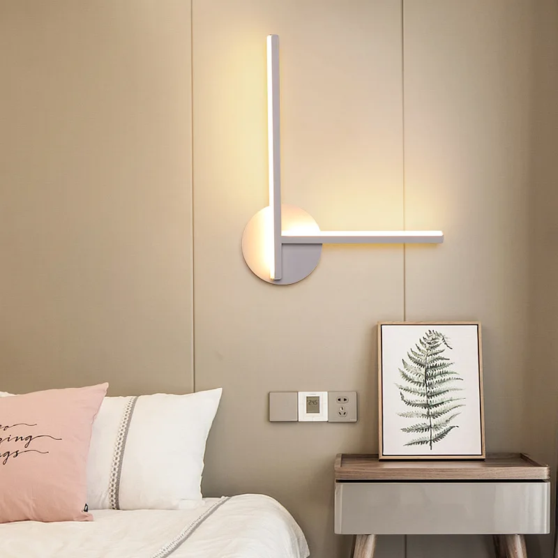 저렴한 현대 벽 램프 LED 긴 막대 스트립 침실 생활 크리 에이 티브 배경 마운트 Sconce 북유럽 조명 침대 옆 실내 장식 램프
