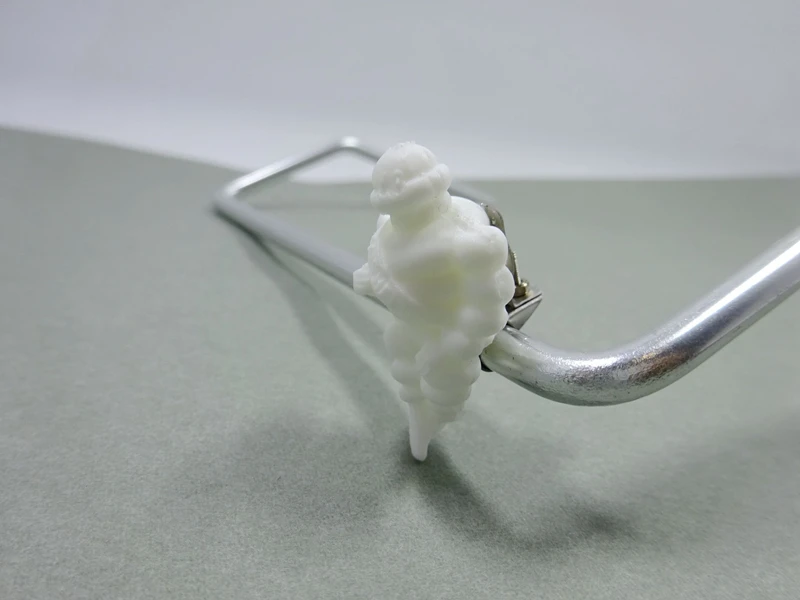 модель автомобиля декорати