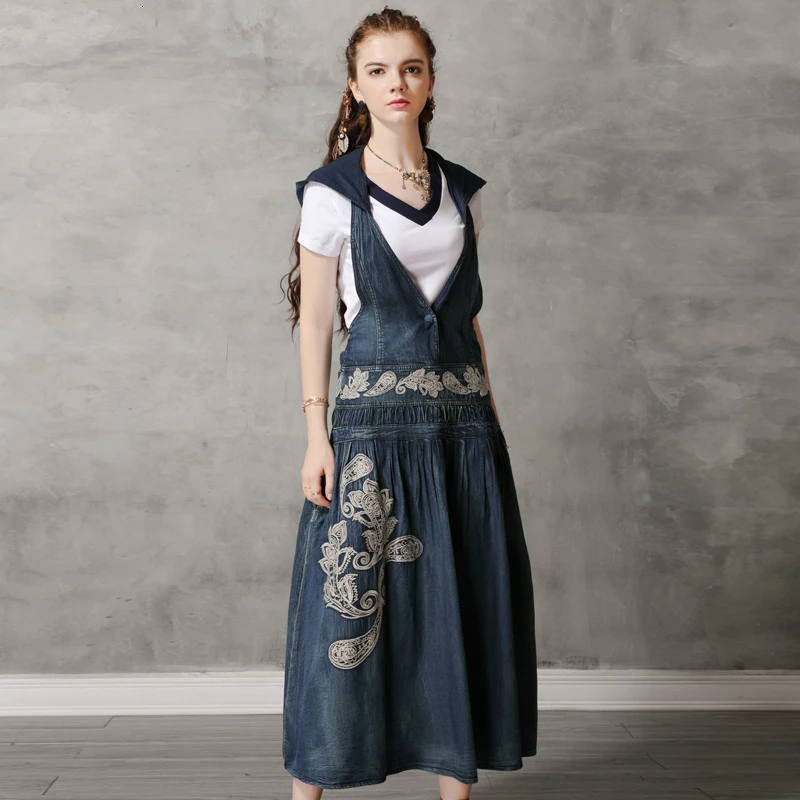 Джинсовое платье с капюшоном V-образным вырезом и вышивкой | Женская одежда