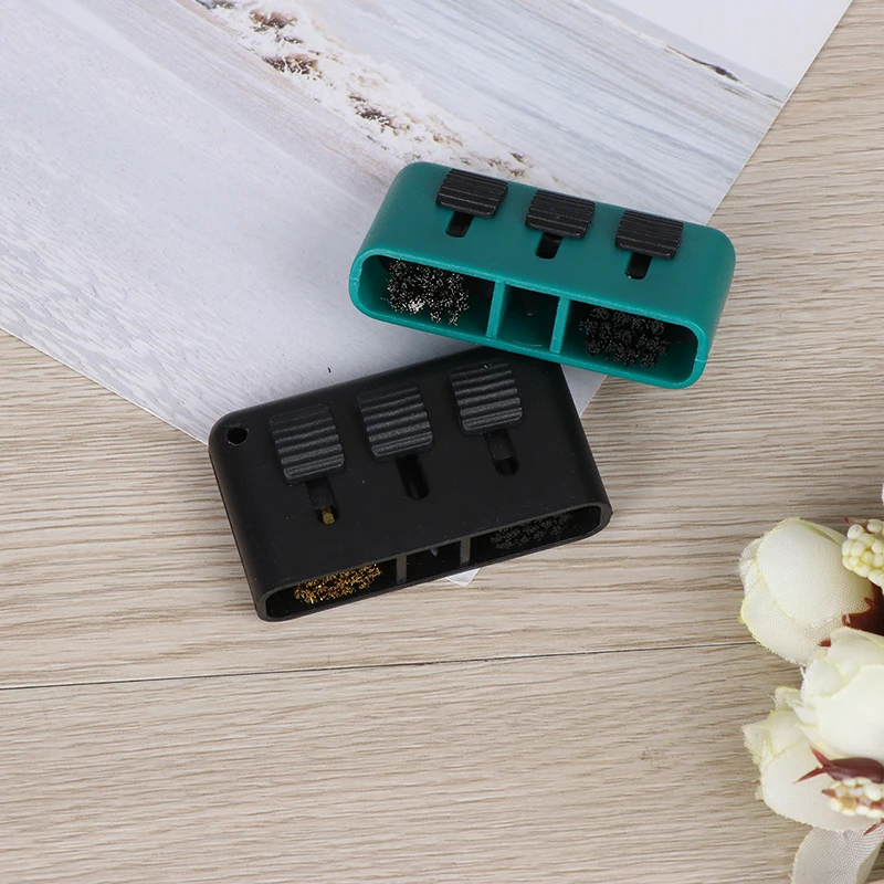 

2 Colors 3-in-1 Golf Training Aids Accessories Golf Club Groove Putter Wedge Ball Cleaning Brush Cleaner Spikes Pocket Kit Tool