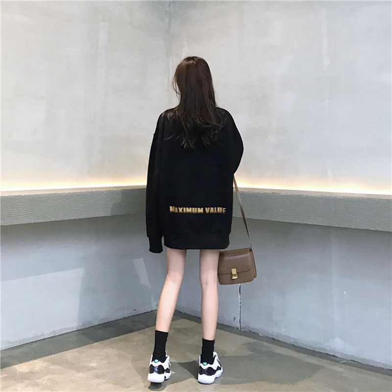 

Women's Retro Portrait Loose Plus Velvet Mid-Length High-Neck Long-Sleeve Sweater Black One Size