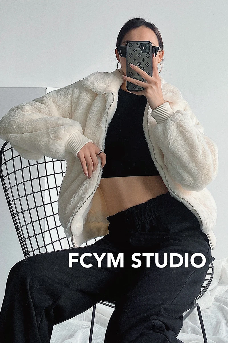 

WOMENGAGA Loose Short Rabbit Hair Like Coat For Women's Autumn Winter Thickened Warm Plush Zipper Fur Top Fashion Z02N