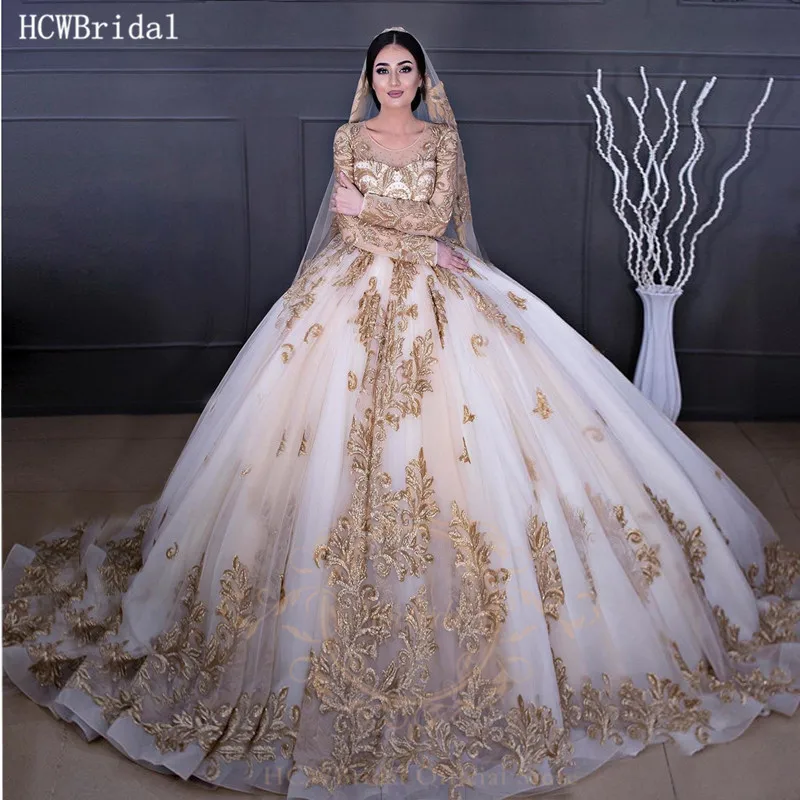 

Luxury Ball Gown Dubai Wedding Dresses Long Sleeves Golden Lace Glitter Muslim Bridal Dress Plus Size Wedding Party Gowns
