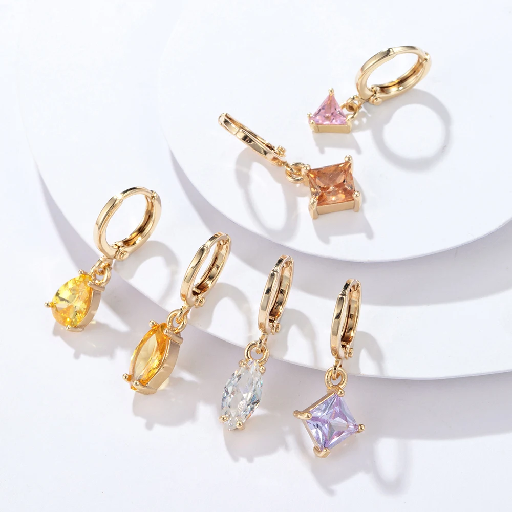 Набор женских серег-подвесок с разноцветным цирконом небольшие геометрические