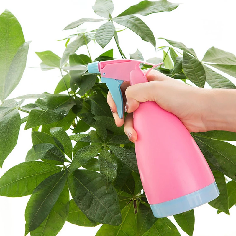 

Rotating Nozzle Botanical Garden Bottle Candy Color Hand Pressure Spray Bottle Adjustable Continuous Mist Spray Bottle For Tree