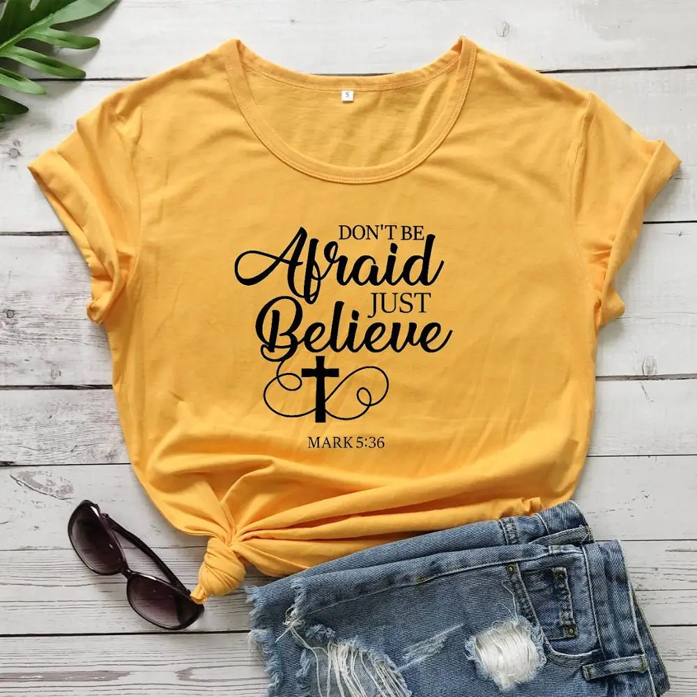 Не бойтесь просто верь в греческие Футболка крест Графический Женская мода