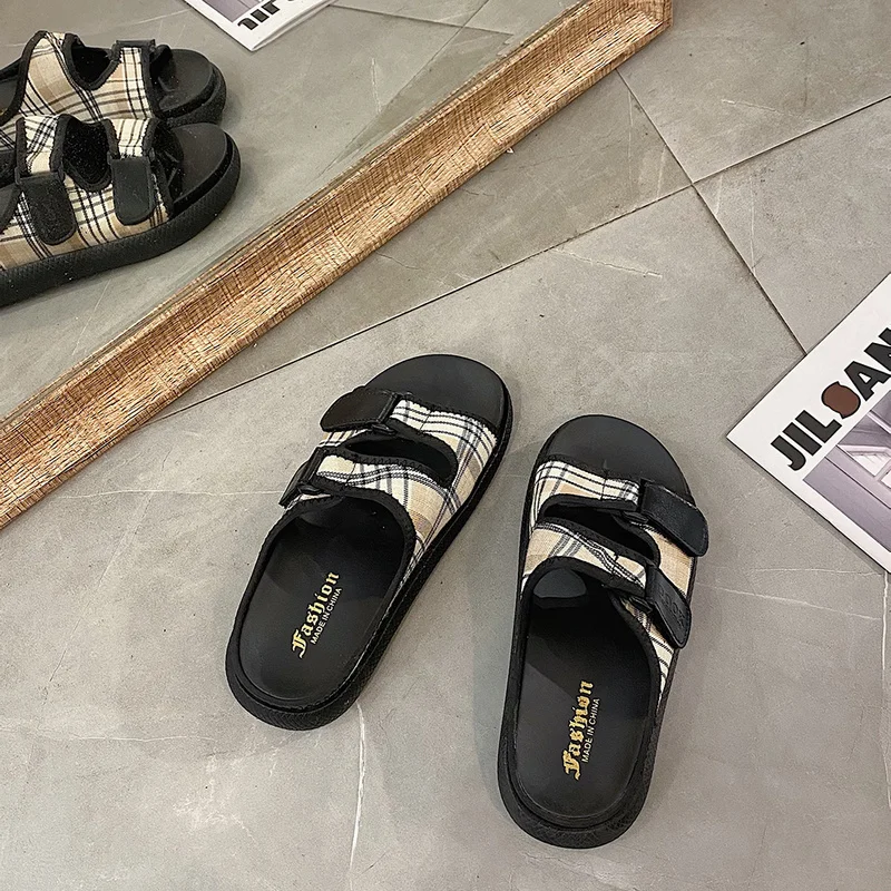 

Korean Version of 2021 Summer New Flip-flops Women Summer Wear Women Platform Muffin Fashion Versatile Web Celebrity INS Style
