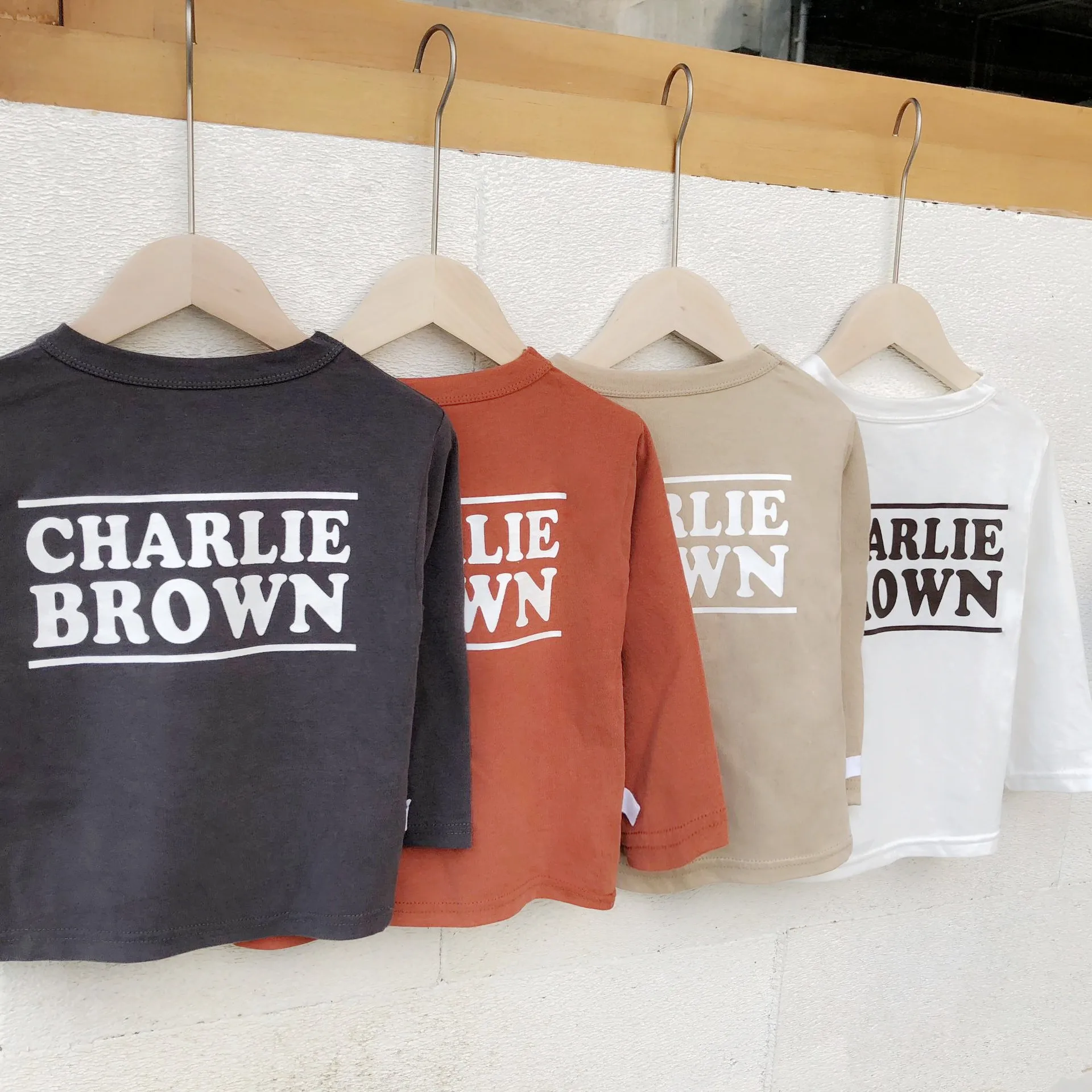 Весна 2020 детские футболки из чистого хлопка с мультяшными буквами подходящие ко