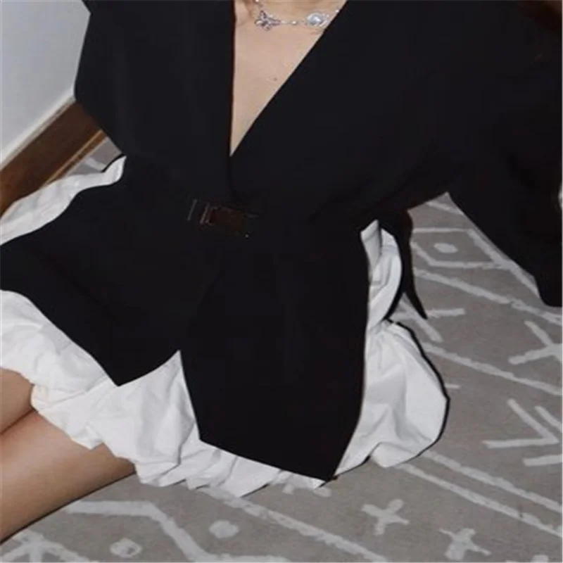 

Women's 2021 spring, new niche design, fashion, thin suit, side slit top, mix trend, wild and playful cloud skirt