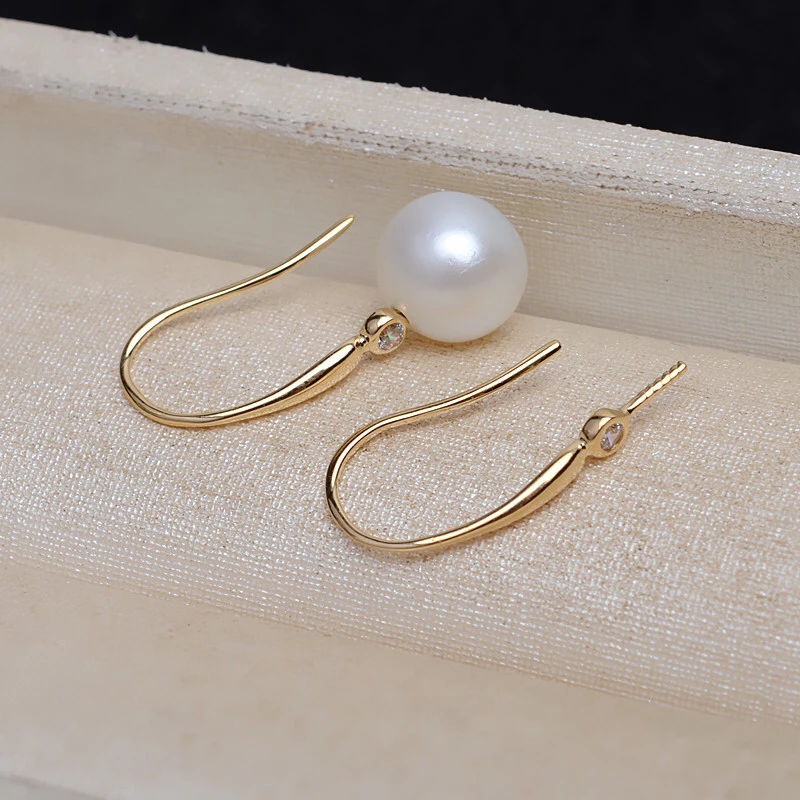 Рисунок 2 - Оригинальные золотые серьги в форме сердца AU 750 18K