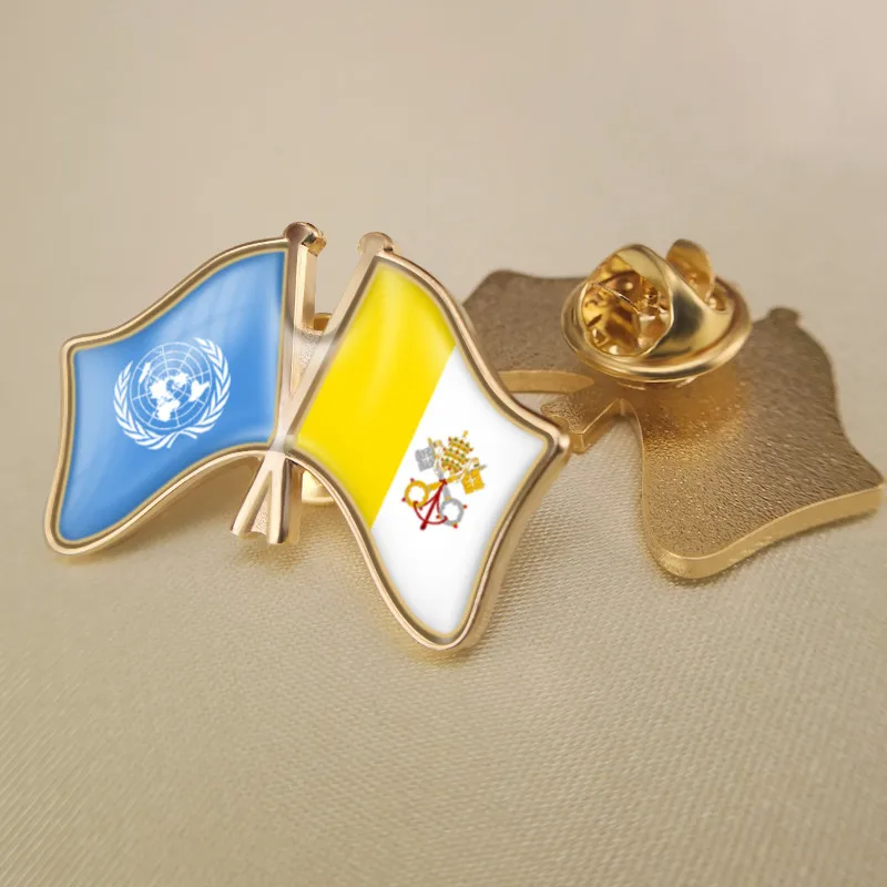 

United Nations and Vatican City State Crossed Double Friendship Flags Brooch Badges Lapel Pins