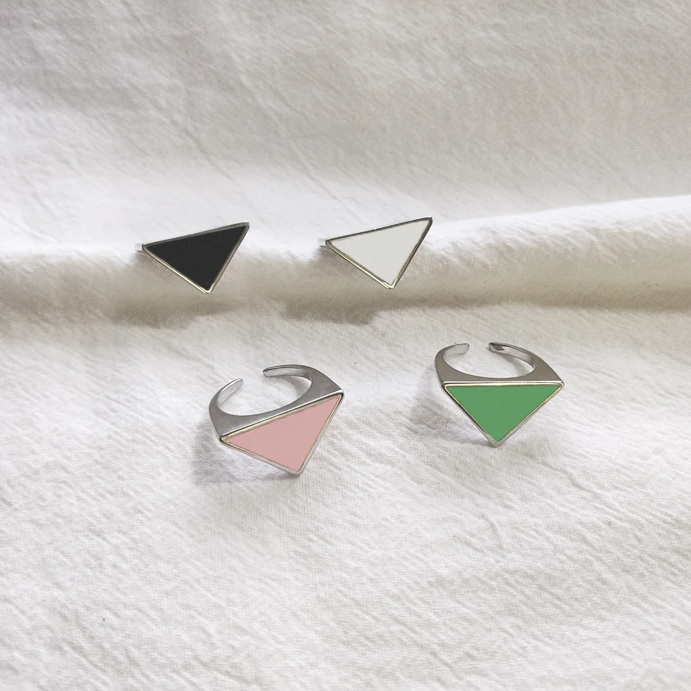 

New Inverted Triangle Letter Rings Black White Green Pink P Brass Open Ring for Women Fashion Jewelry