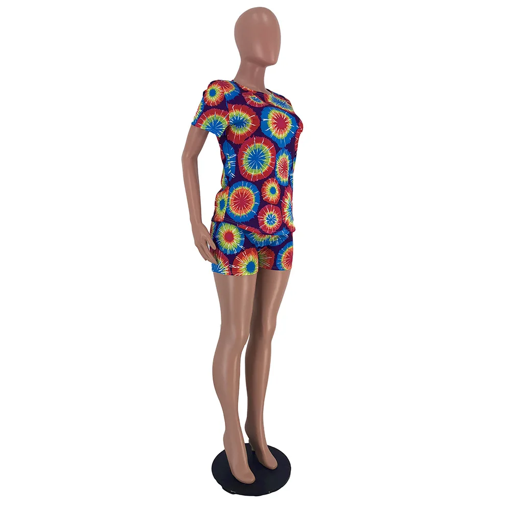 Женский летний костюм из футболки и шортов с принтом| |