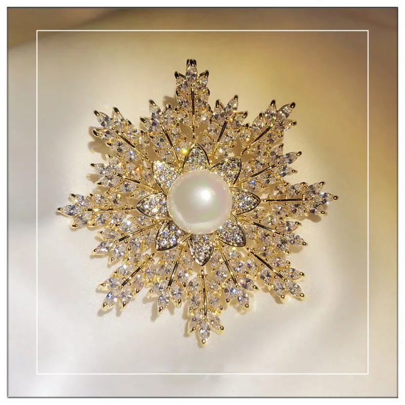 

Brooches For Women Snowflake Imitation Pearls Brooch Corsage Vintage Cubic Zirconia Pin Scarf Buckle Accessories High Quality