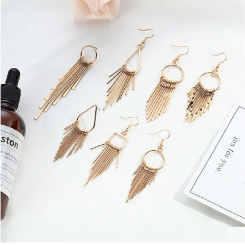 

Fashionable fringe earrings with long decorative earrings