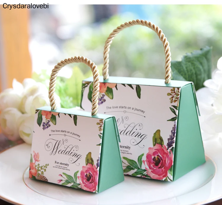 

50pcs Portable wedding candy box favors box paper gift bag packaging box for guests party decoration supplies