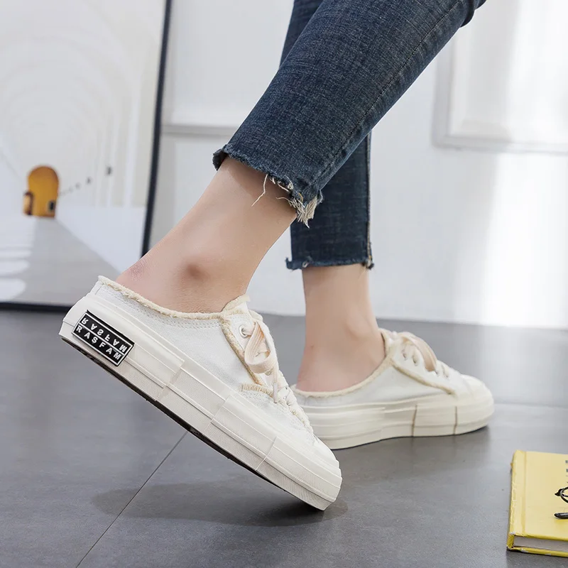 Женские холщовые кроссовки белые или черные однотонные на толстой подошве для