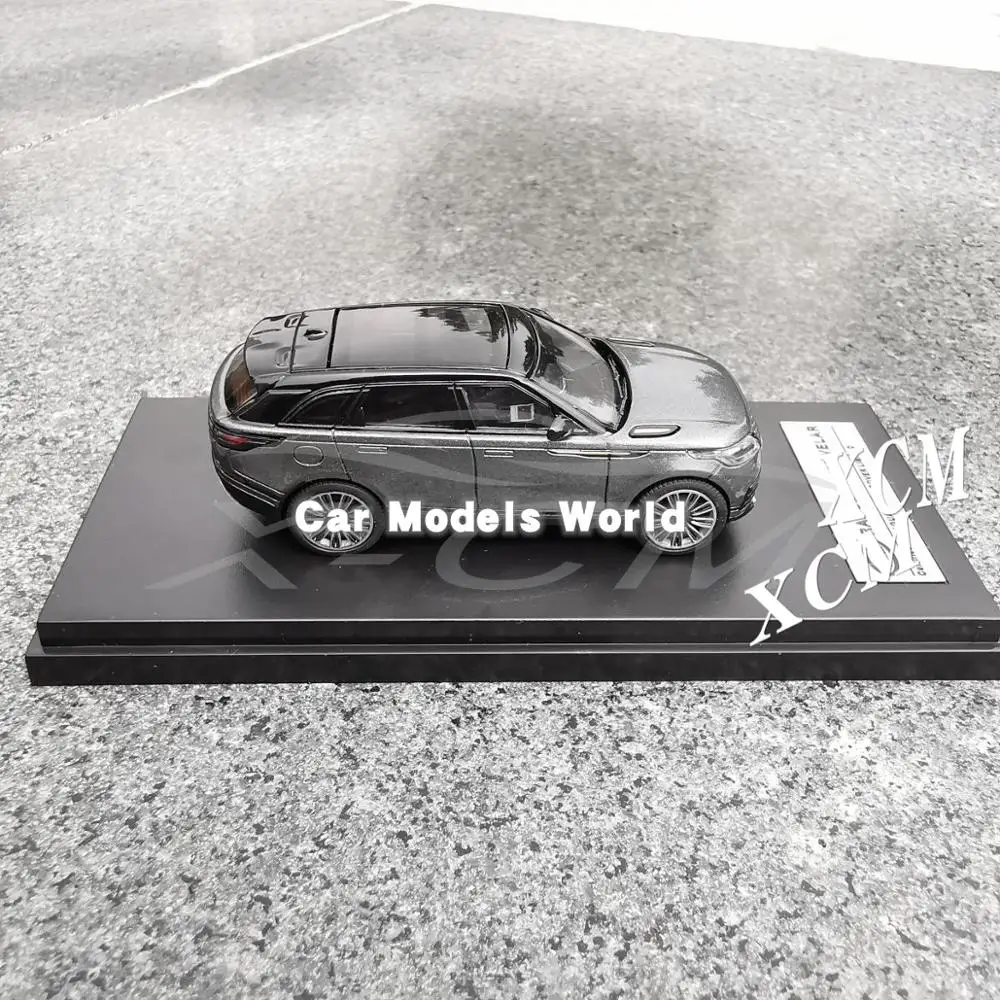 Литая под давлением модель автомобиля для ЖК-моделей Velar 1: 64(серый)+ маленький подарок