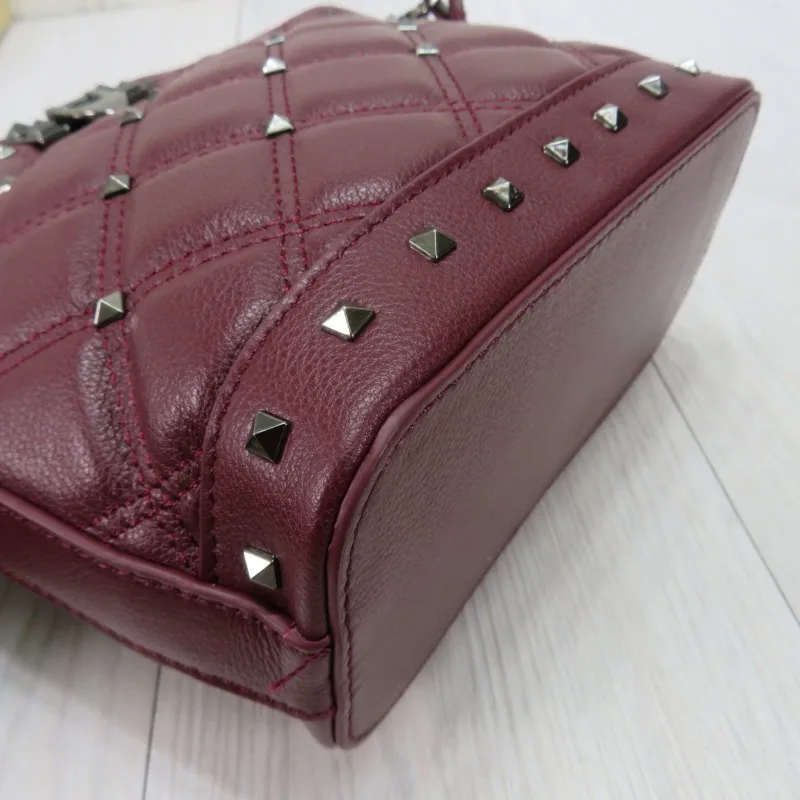 

Ladies Small Rivets Bucket Bag High Quality Leather Wide Strap Shoulder Bags Womens Casual Mini Diamond Lattice Crossbody Bag