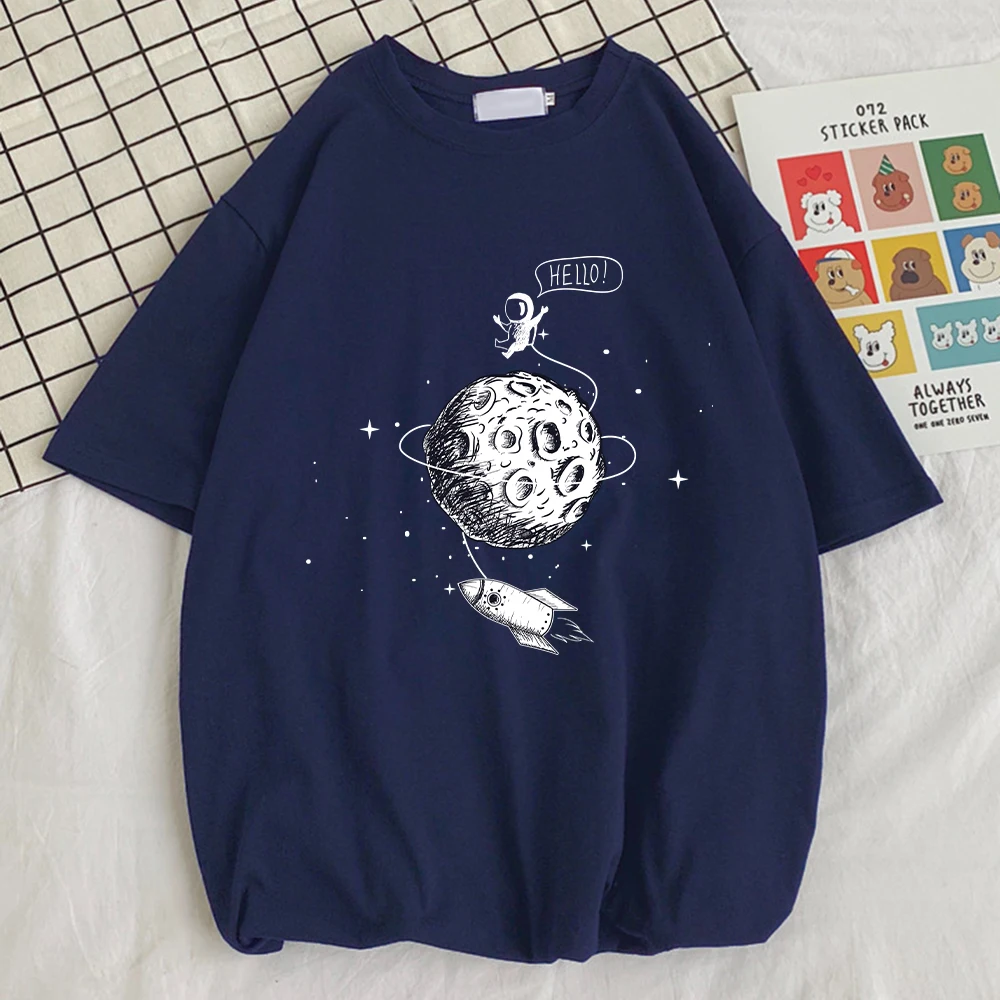 

Astronaut Spaceship Lunar Surface Print Men's T-Shirts Fashion Fit Tshirts Simplicity Quality T Shirts Cool Oversize Man Clothes