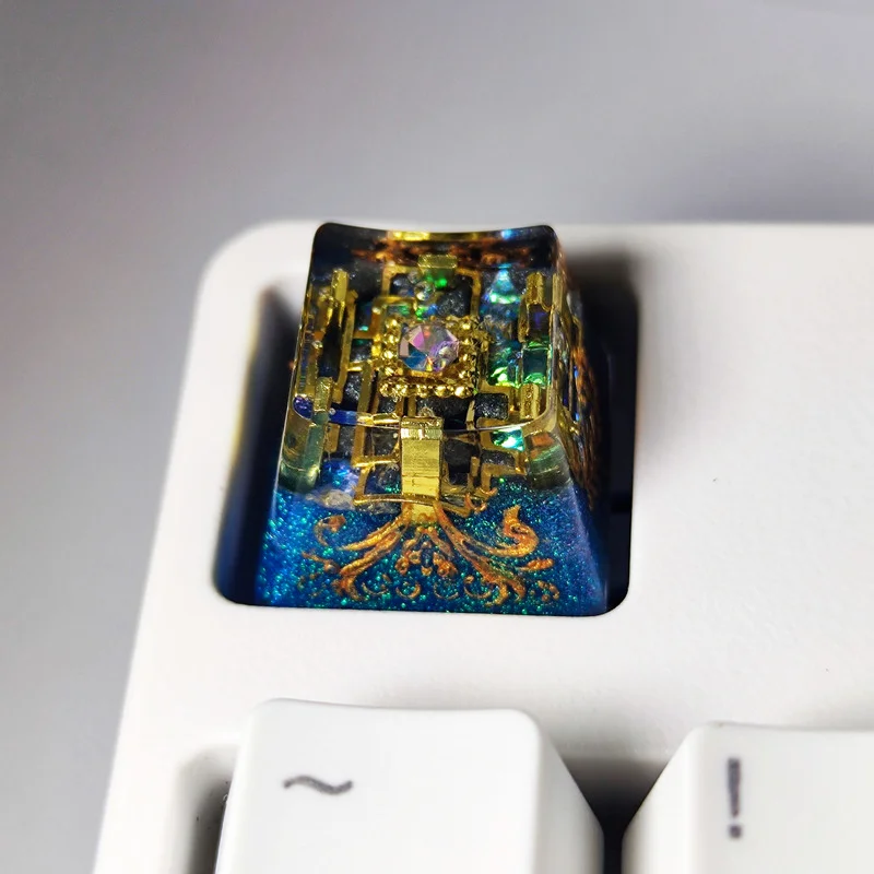 

Mechanical keyboard personality handmade keycaps secret gold realm translucent keycaps Gifts for boys 1Pc